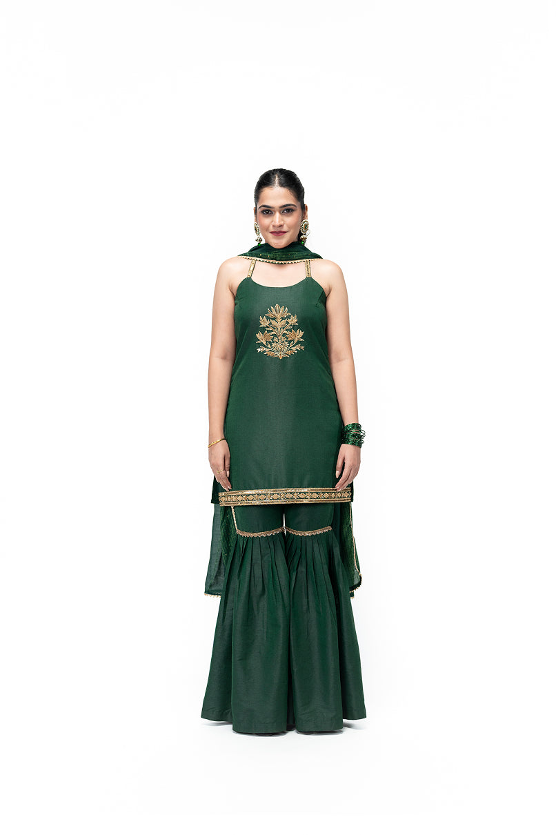 Short Kurta and Gharara Pants with Leaf Motif (Green)