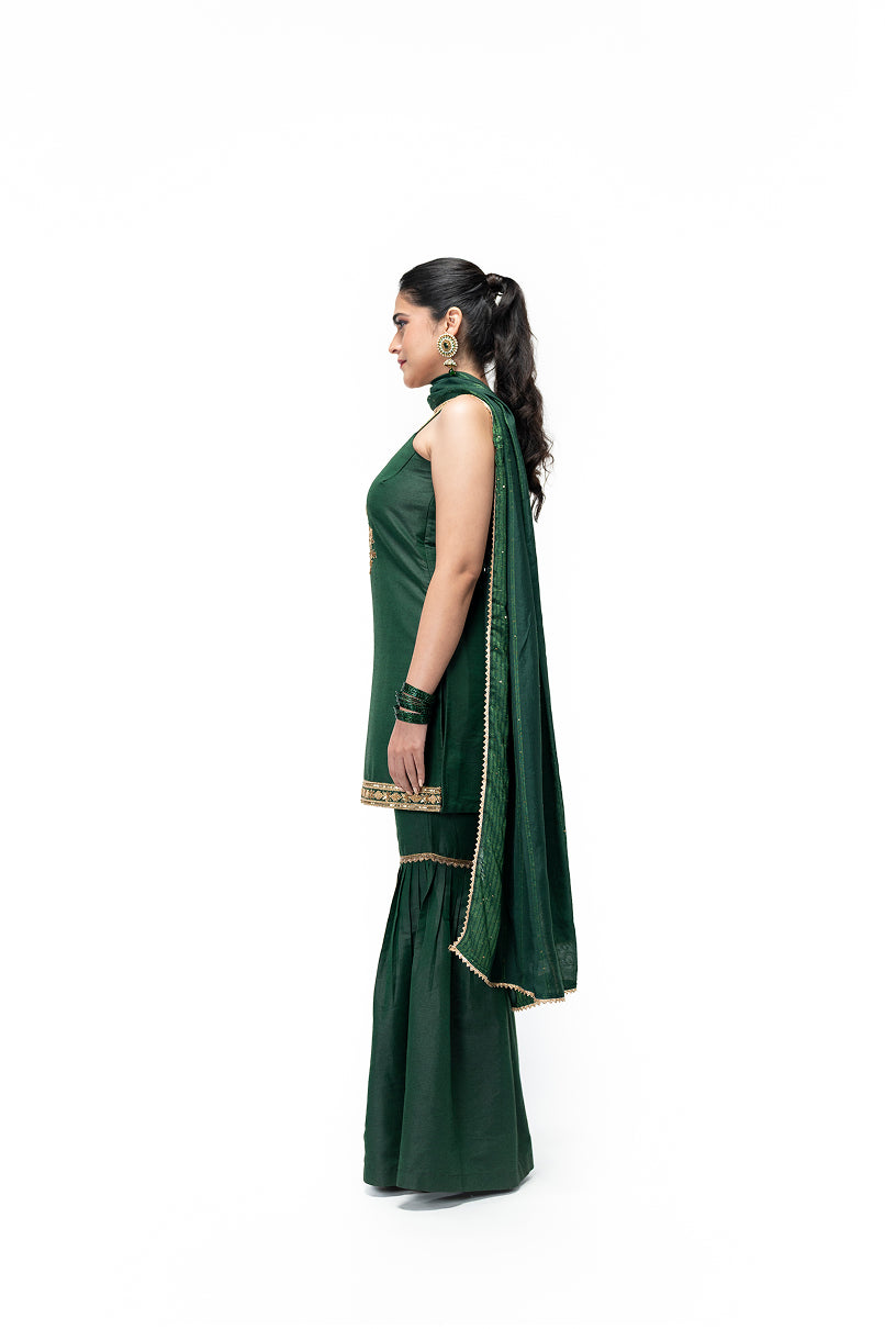 Short Kurta and Gharara Pants with Leaf Motif (Green)