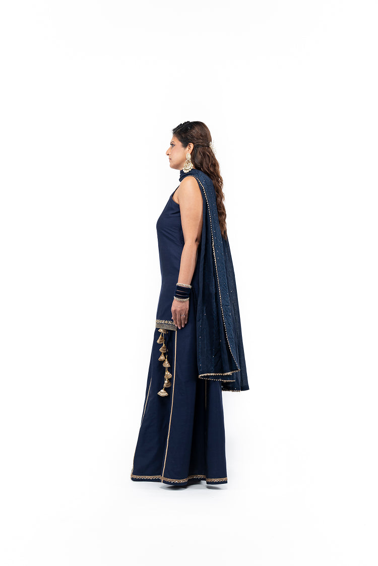 Short Kurta and Lehenga with Peacock Motif (Navy)