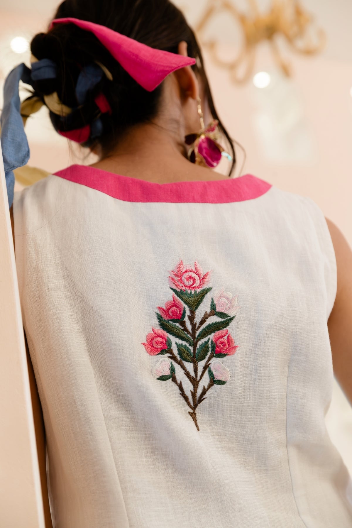 Rose Aura White Set Sleeveless A-line Kurta and Ankle Length Pant