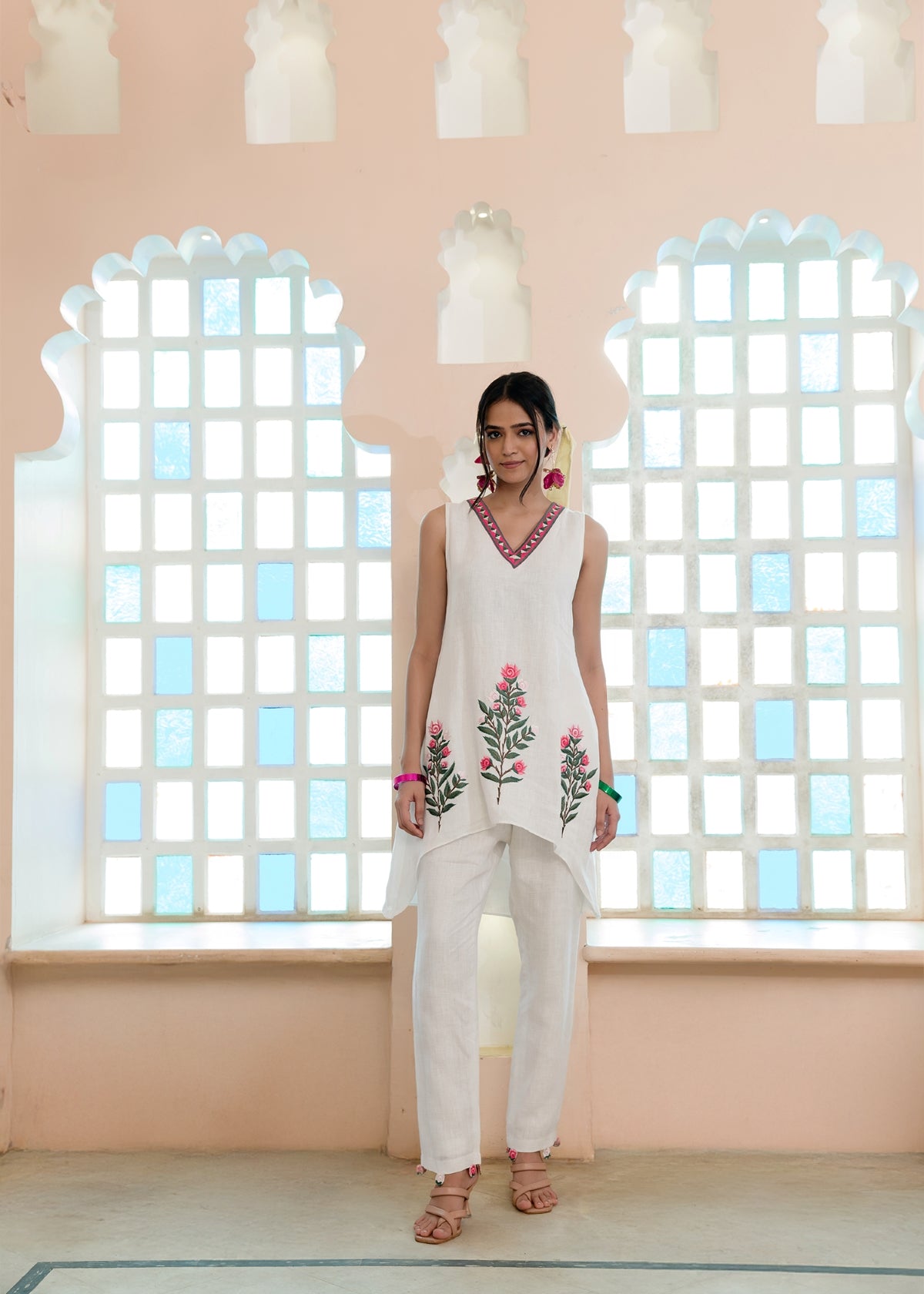Rose Aura White Set Sleeveless A-line Kurta and Ankle Length Pant